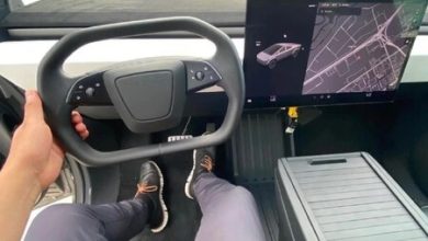Alguien filtró el interior de la Cybertruck: la pickup eléctrica de Tesla aún ni llega, pero ya conocemos su incipiente tablero