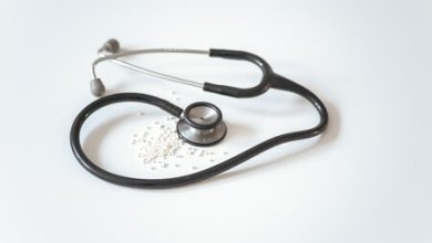 ChatGPT como doctor: un estudio dice que la Inteligencia Artificial es "mejor" para responder dudas de pacientes en línea que los médicos