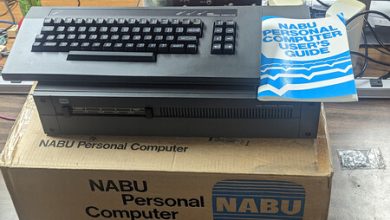 2,200 computadoras fueron guardadas en un granero durante 23 años, ahora el dueño las vende por eBay por poco menos de 2,000 pesos