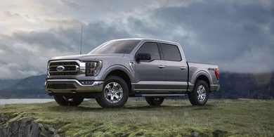 Ford llama a revisión a más de 870,000 F-150 porque su freno de estacionamiento se activa solo y puede causar un choque