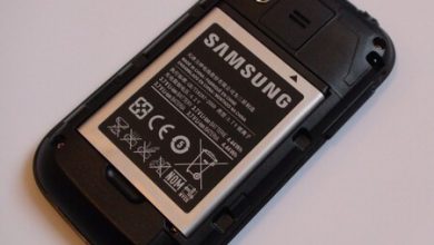 Por ley, las baterías de los celulares serán extraíbles en 2027: el movimiento que supone un duro golpe para los fabricantes