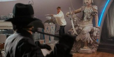 Si pausas ‘Indiana Jones 2’ a los 9 minutos y 38 segundos te darás cuenta de que el espectacular comienzo no es tan perfecto