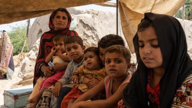 Más de 330 millones de niños sobreviven con menos 2,15 dólares al día