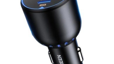 Este cargador Ugreen para automóvil tiene una potencia de 130W y puede cargar hasta tres dispositivos al mismo tiempo por 398 pesos