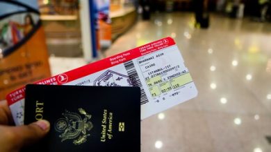 Los especialistas lo tienen claro: tan pronto como tu avión aterrice, un simple gesto puede ahorrarte muchos problemas