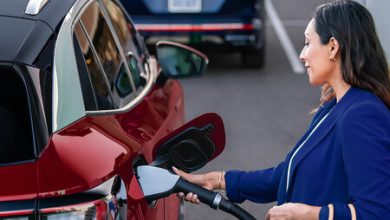 Eléctricos de Volkswagen, Audi y Porsche aceptarán la carga rápida de Tesla: se suman a las automotrices compatibles con los Superchagers
