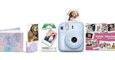 Este paquete con la nueva Instax Mini 12 incluye un montón de regalos, tiene envío gratis y sale más barato que comprar la cámara sola