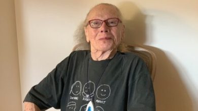 La historia de Vera Molnár: pionera del arte generada por computadora que utilizó algoritmos antes que la inteligencia artificial