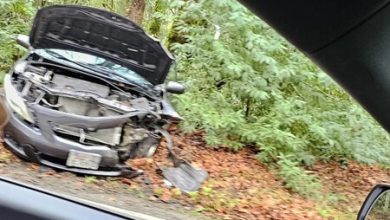 Se reporta el primer accidente de una Cybertruck: a la pickup eléctrica no se le notan daños, pero al otro auto se le destrozó el frente