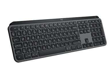 Este es el mejor teclado para trabajar de Logitech: recargable, inalámbrico y con iluminación, tu PC lo agradecerá