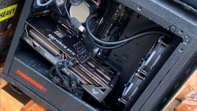 Este jugador compro una PC de gama alta con hardware roto por 300 pesos, pero no se da cuenta que vale 100 veces esa cantidad